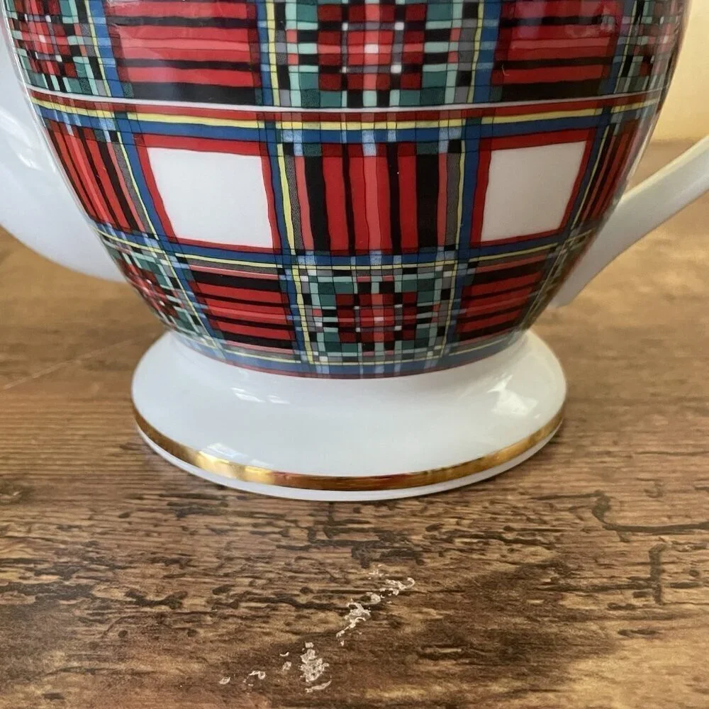 Williams Sonoma Stuart Dress Tartan Teapot White Red Gold Holiday 4 Cup Japan